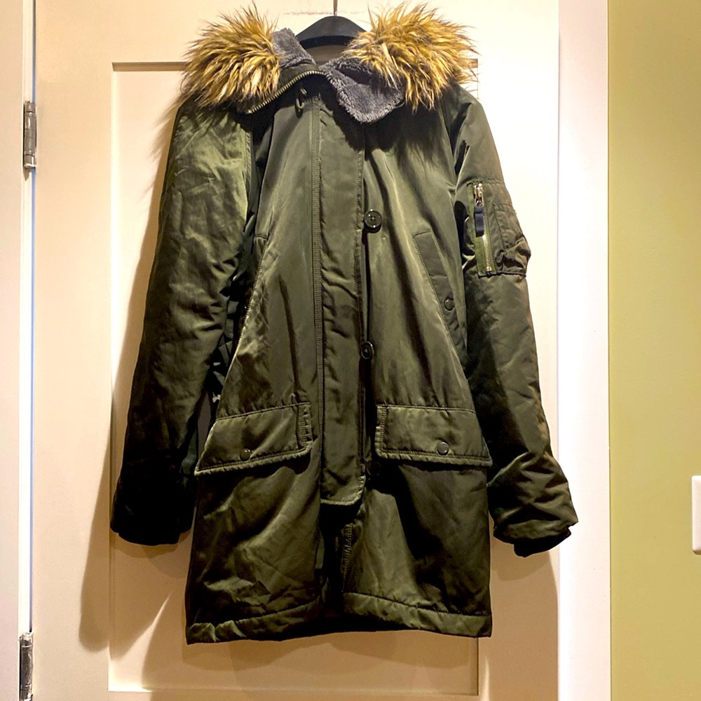 Gap size XS green jacket with faux fur hood trim
